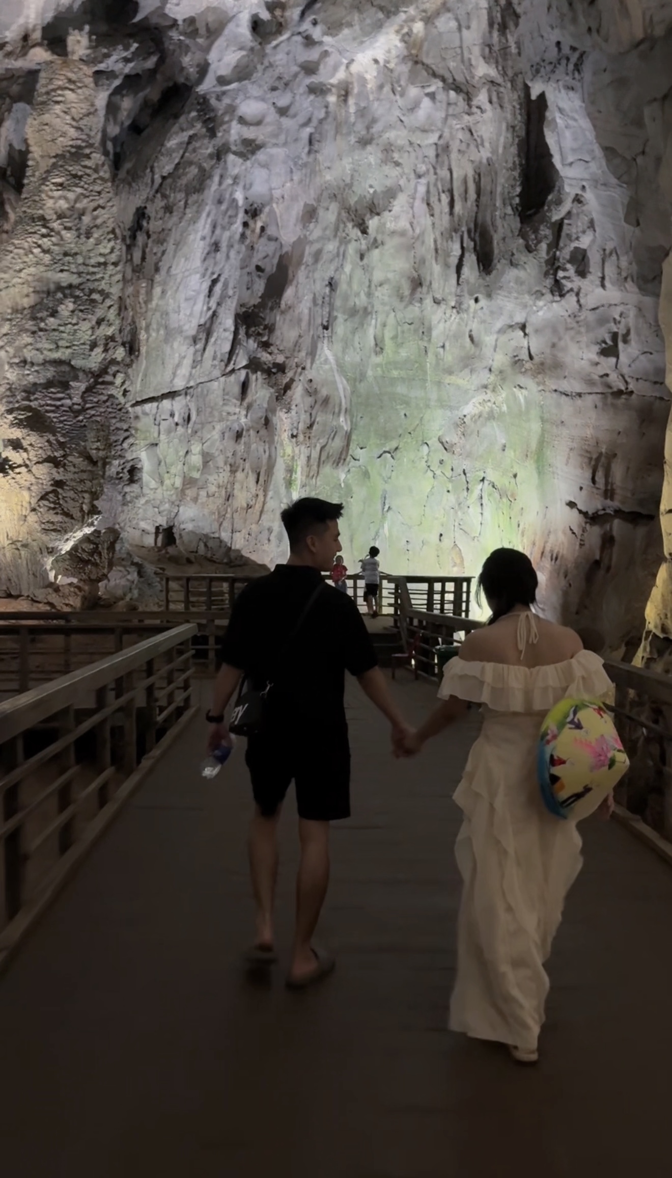 Trong động Phong Nha Kẻ Bàng
